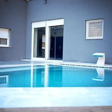 Lv Spa & Apartment *